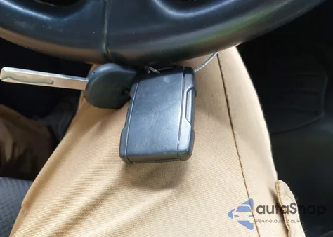 2016 Chevrolet Silverado 1500 1Lt из США, поврежденный, VIN 1GCVKREC3GZ141156